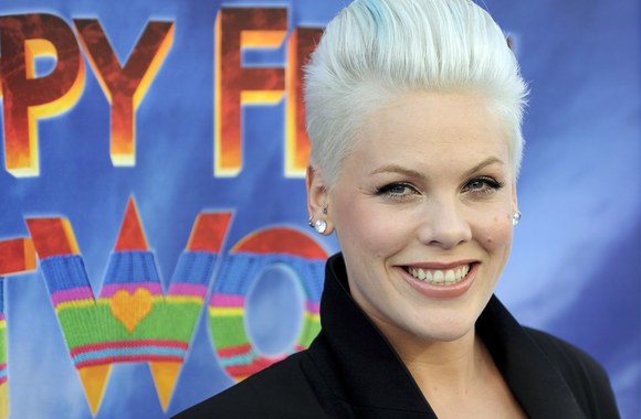 Pink švenčia 34-ąjį gimtadienį