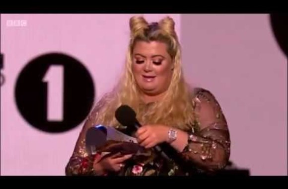 gemma-collins-falls-onstage-at-the-bbc-radio-1s-teen-awards