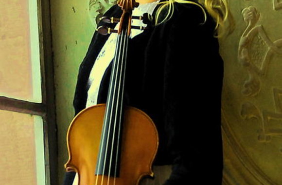 Smuikininkė Rasa Žukauskaitė