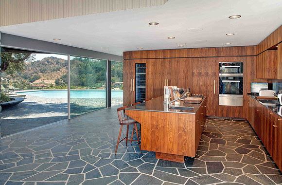 Adamo Levine'o vila Beverli Hilse