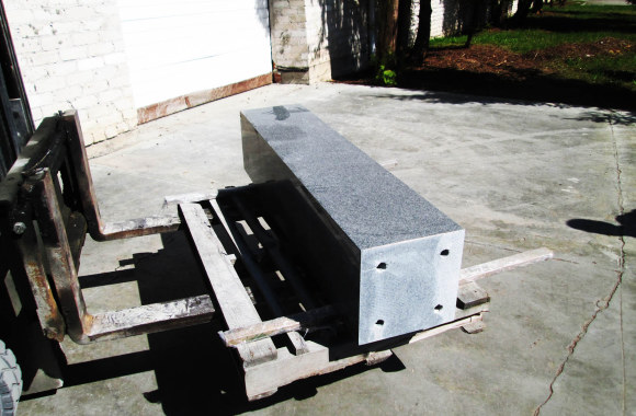 Paminklo Johnui Lennonui kolona