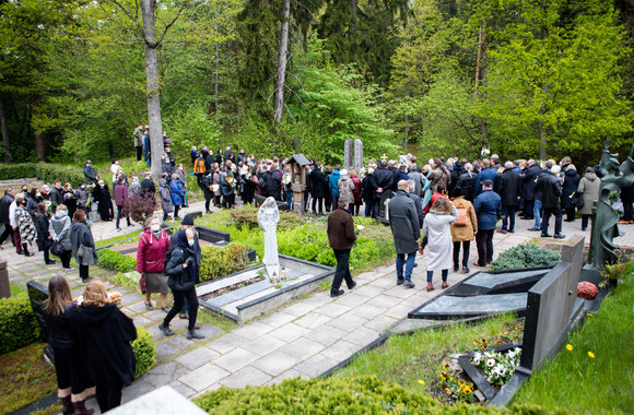 Menininkės Ramunės Kmieliauskaitės laidotuvės/Irmanto Gelūno/„ŽMONĖS Foto“ nuotr.