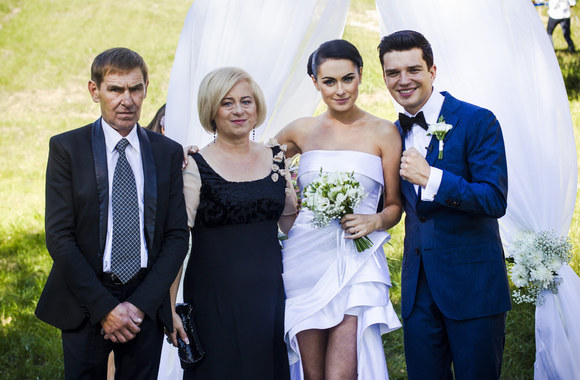Simona ir Jonas Nainiai su Simonos tėvais