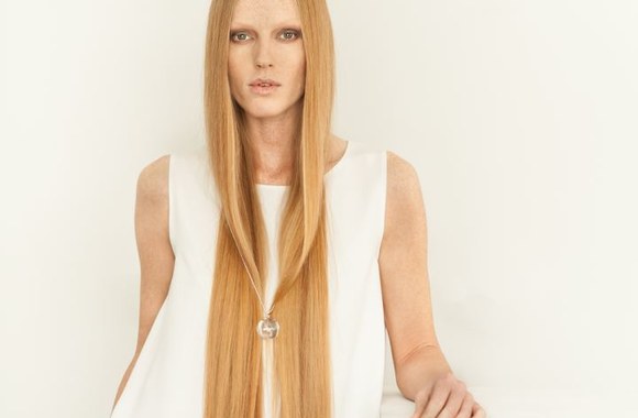 Laura Daili 'Blossom' jewelry, model Rasa Ciune, foto Dalia M Photography  m