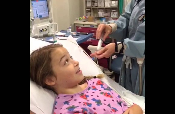 VIDEO kadras: Naomi tėčio sukurtas filmukas, skirtas Taylor Swift