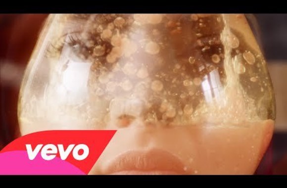 VIDEO kadras: Glass Animals - Gooey