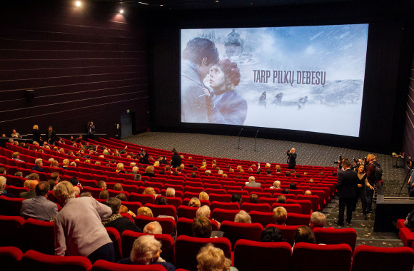 Filmo „Tarp pilkų debesų“ VIP premjera