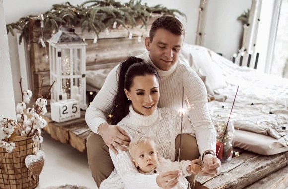 Greta ir Aleksandras Kazakevičiai su sūneliu Eldaru surengė šventinę fotosesiją/A. Razauskienės nuotr.