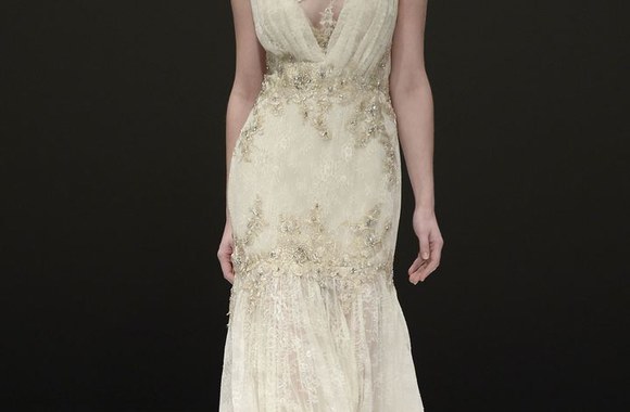 „Badgley Mischka“ kolekcijos modelis