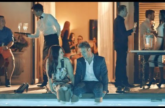 VIDEO kadras: Lauris Reiniks - \"Rīts pieneņpūkās\" - Official Music Video