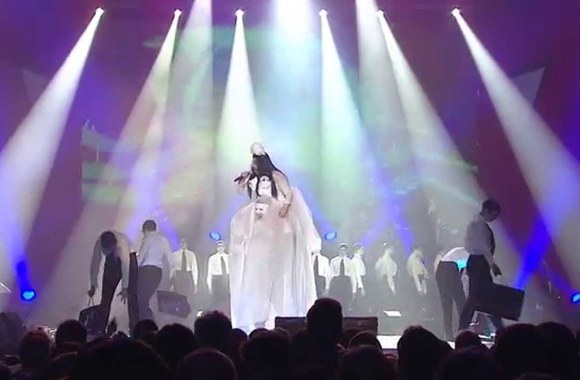 VIDEO kadras: Antis ft. Rafailas Karpis | Funkcionieriai (turas „Zombiai atrieda atidunda!“, 2014)