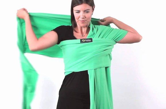 VIDEO kadras: Kaip užsirišti skarą, skirtą nešioti kūdikiui