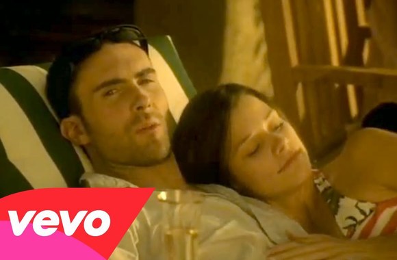 VIDEO kadras: Maroon 5 - She Will Be Loved