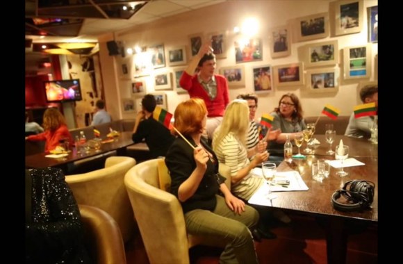 VIDEO kadras: Žinomi žmonės susibūrė drauge žiūrėti „Eurovizijos“ finalą