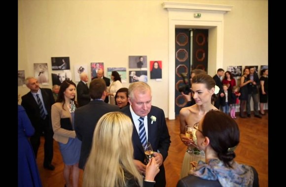 VIDEO kadras: Seimo narys Arvydas Anušauskas Rotušėje susituokė su studente Lina Bulanovaite