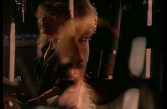 VIDEO kadras: DEF LEPPARD - \"Love Bites\" (Official Music Video)