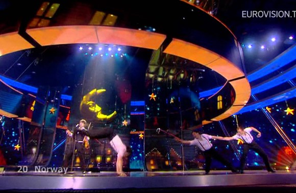 VIDEO kadras: Alexander Rybak - Fairytale (Norway) 2009 Eurovision Song Contest