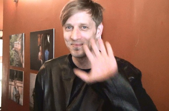 VIDEO kadras: Saulius Prūsaitis pristatė dainos „Būkim geriausiais draugais“ vaizdo klipą