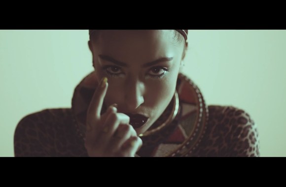 VIDEO kadras: Delilah - Love You So [Official Music Video]