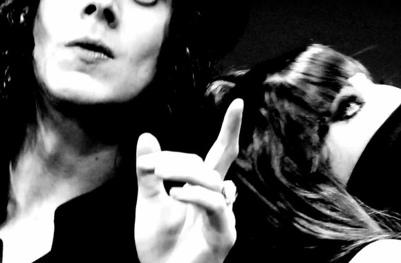 The Dead Weather - "I Cut Like A Buffalo" Version II