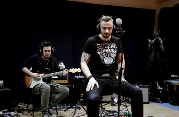 VIDEO kadras: STIFFER - Blue On Black (Kenny Wayne Shepherd)