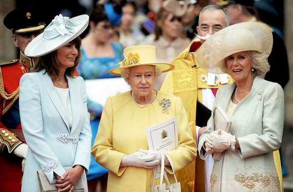 Carole Middleton, Elizabeth II ir Kornvalio hercogienė Camilla