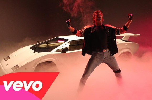 VIDEO kadras: David Hasselhoff - True Survivor