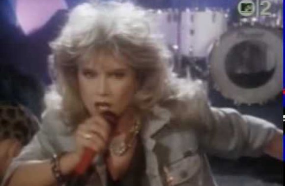 VIDEO kadras: Samantha Fox - touch me ..