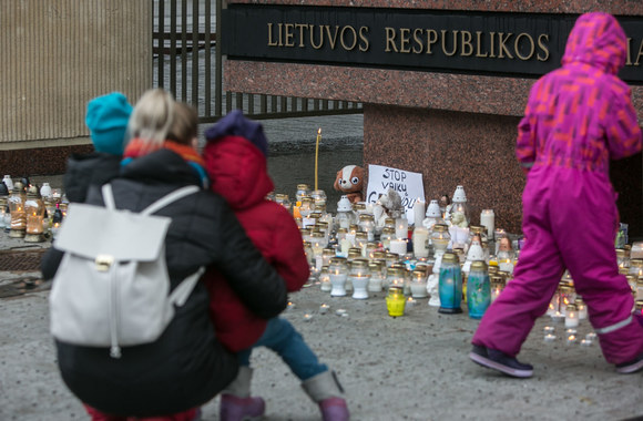 Akcijos „Žvakė už kiekvieną vaiką“ akimirkos.
