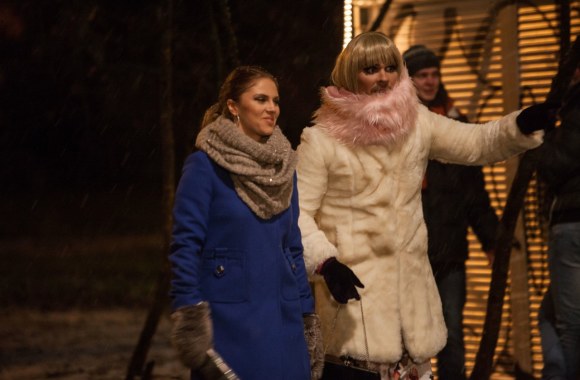 Edita Užaitė ir moterimi persirengęs Audrius Bružas 