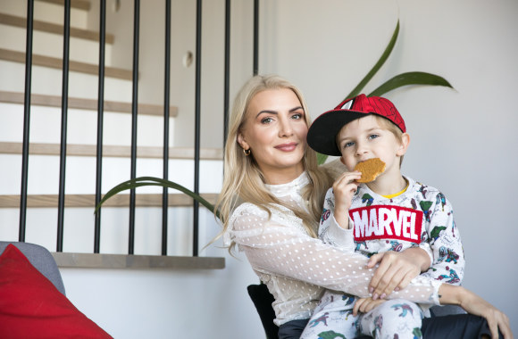 Monika Kvietkutė su sūnumi / Juliaus Kalinsko nuotr.