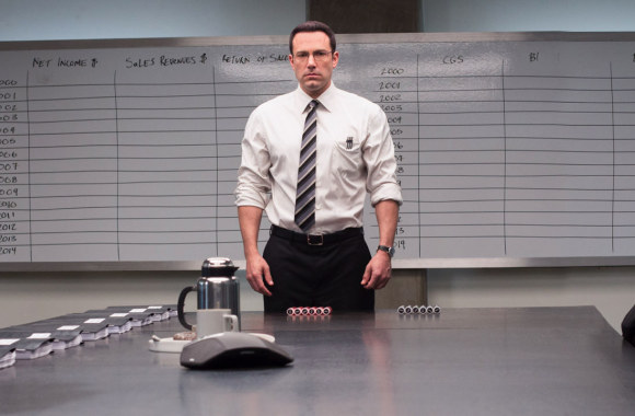 Benas Affleckas trileryje „Sąskaitininkas“