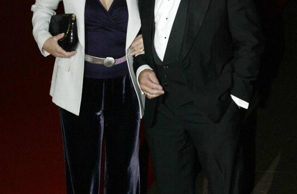 Davidas Suchet su žmona Sheila Ferris 