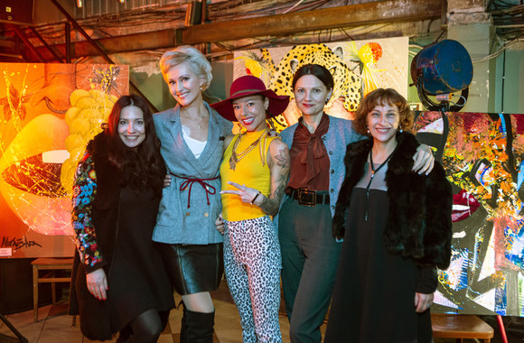 „Lūpų istorijos“ – vienos nakties  tapybos parodos pristatymas/ Gretos Skaraitienės nuotr,