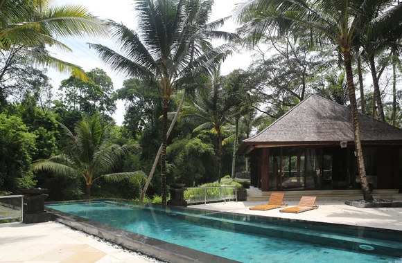 Rhiannon Taylor pragyvenimo šaltinis – kelionės po geriausius pasaulio viešbučius