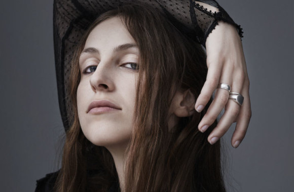 Belgijos atstovė „Eurovizijoje“ Sennek