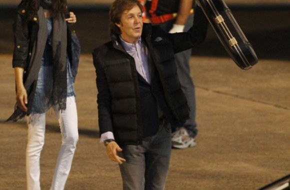 Paulas McCartney su žmona Nancy Shevell Paragvajuje