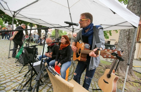 Bardų koncertas Gatvės muzikos dienoje  