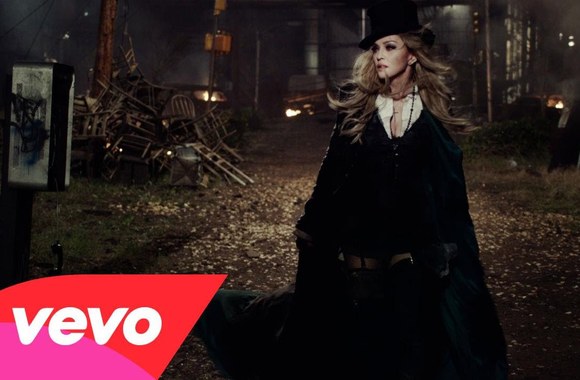 VIDEO kadras: Madonna - Ghosttown