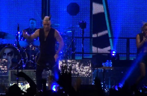 VIDEO kadras: Robbie Williamso koncertas Kaune