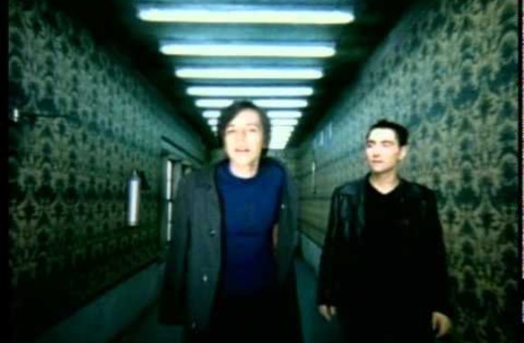 VIDEO kadras: Delfiny — Mumiy Troll