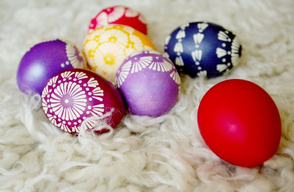 VIDEO kadras: Tradiciniai margučiai XXI amžiuje. 1 dalis: vaškavimas