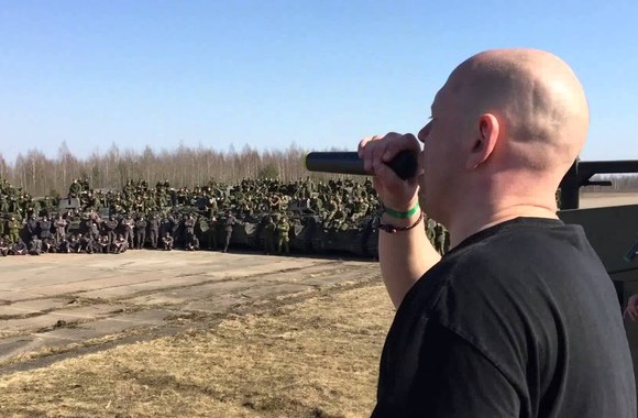 VIDEO kadras: „G&G Sindikatas“ koncertavo Gaižiūnų poligone