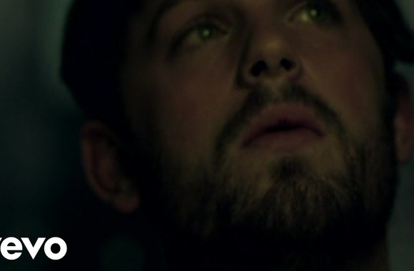 kings-of-leon-use-somebody-official-video