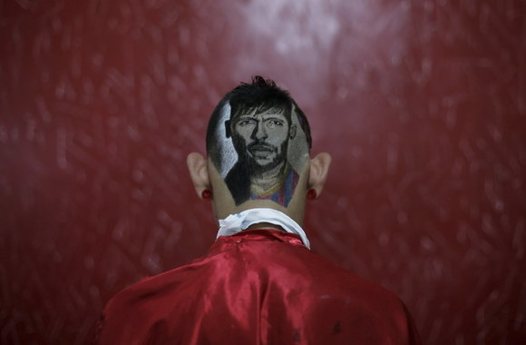  San Paulo kirpėjas menininkas Nariko kuria garsenybių atvaizdus