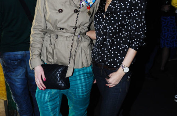 Ugnė Skonsmanaitė (dešinėje)