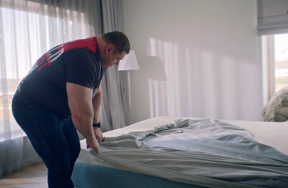 visi-mes-zmones-ilgoji-versija