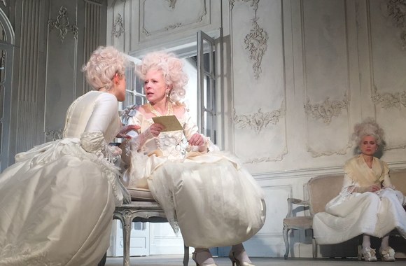 Juozas Statkevičius sukūrė kostiumus Ciuricho Schiffbau teatro  spektakliui „Madam de Sade“ 