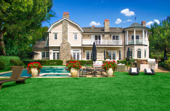 Jessica Alba įsigijo  naują namą