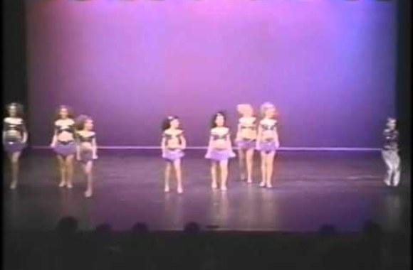 VIDEO kadras: Ryan Gosling - Epic Old Dancing Videos 1992